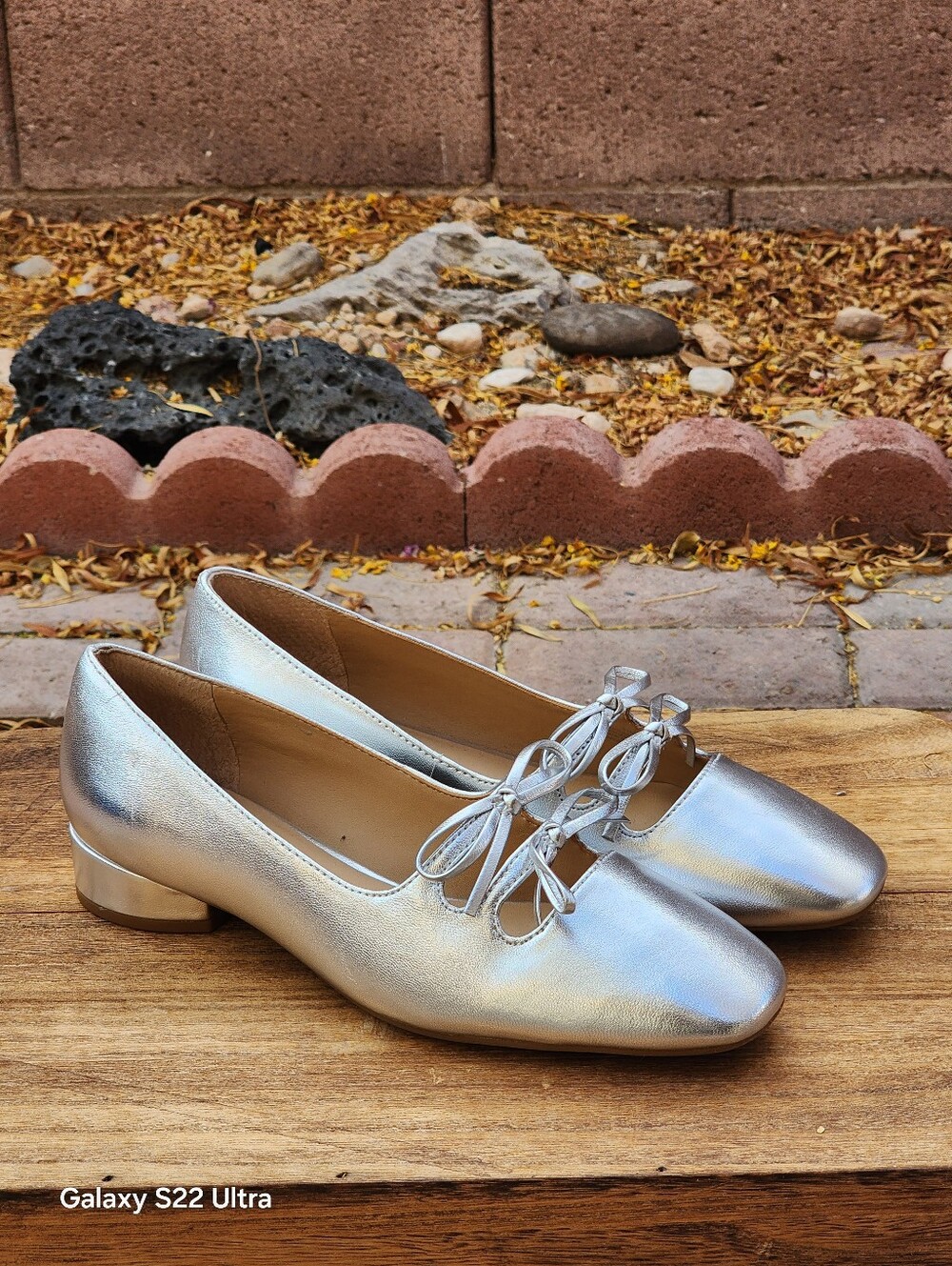 Copper Key Women's Frolic Metallic Leather Double Bow Mary Jane Pumps Size 6.5 - Picture 3 of 8